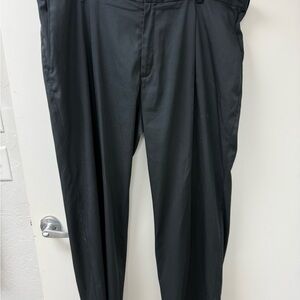 Men's Nike Golf Dress Pants black size 40x30 Excellent pre owned condition